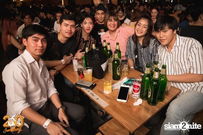 Atom Chanakan at 20Something Bar — photo 45