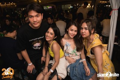 Atom Chanakan at 20Something Bar — photo 58