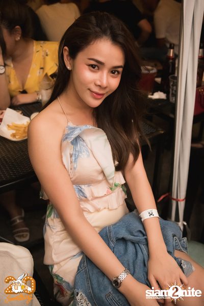 Atom Chanakan at 20Something Bar — photo 59
