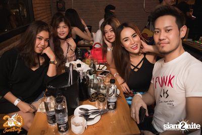 Atom Chanakan at 20Something Bar — photo 66