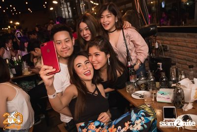 Atom Chanakan at 20Something Bar — photo 68