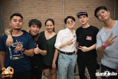 Atom Chanakan at 20Something Bar — photo 69