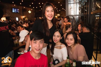 Atom Chanakan at 20Something Bar — photo 72