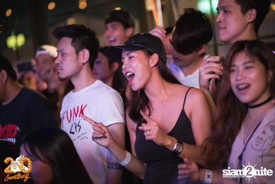 Atom Chanakan at 20Something Bar — photo 75