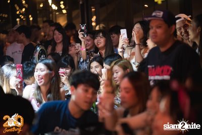 Atom Chanakan at 20Something Bar — photo 78