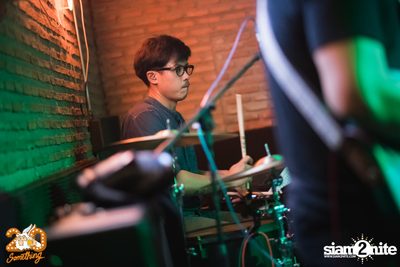 Atom Chanakan at 20Something Bar — photo 81