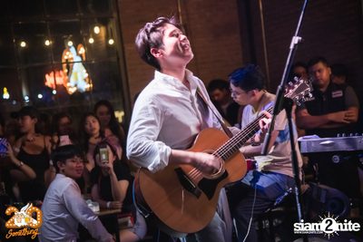 Atom Chanakan at 20Something Bar — photo 87