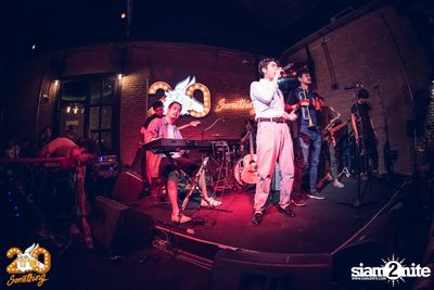 Atom Chanakan at 20Something Bar — photo 100