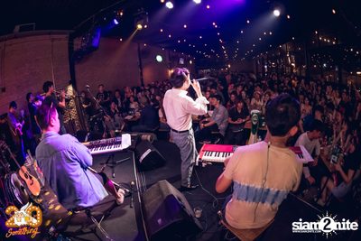 Atom Chanakan at 20Something Bar — photo 117