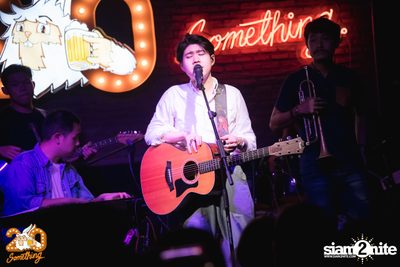 Atom Chanakan at 20Something Bar — photo 128