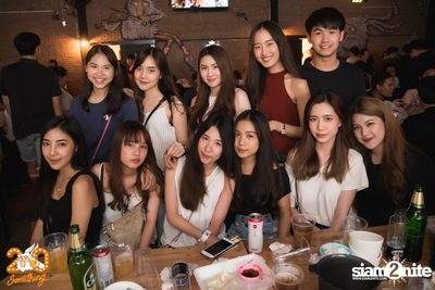 Atom Chanakan at 20Something Bar — photo 138