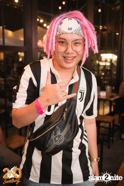 Atom Chanakan at 20Something Bar — photo 147
