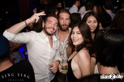 BLING IT กับ Bangkok Invaders ที่ ซิง ซิง เธียเตอร์ — photo 40