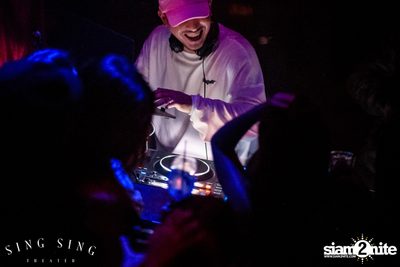 BLING IT กับ Bangkok Invaders ที่ ซิง ซิง เธียเตอร์ — photo 121