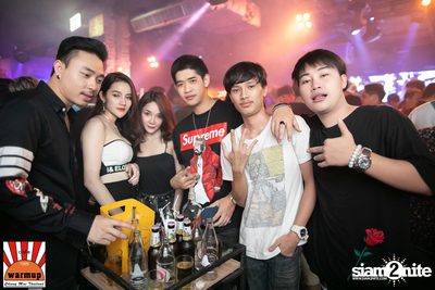 Urboy TJ ที่ วอร์ม อัพ คาเฟ่ เชียงใหม่ — photo 63