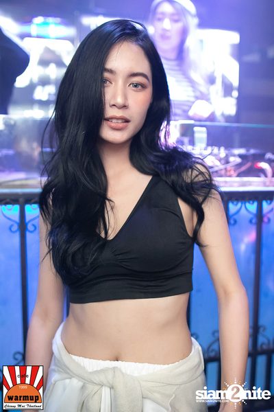 Urboy TJ ที่ วอร์ม อัพ คาเฟ่ เชียงใหม่ — photo 68
