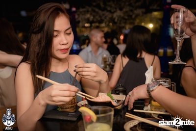 Saturday Night at Ainu Bar — photo 4