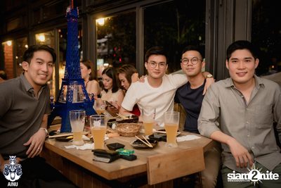 Saturday Night at Ainu Bar — photo 8