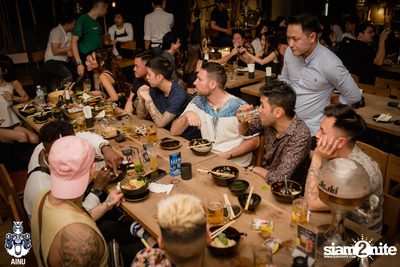 Saturday Night at Ainu Bar — photo 10
