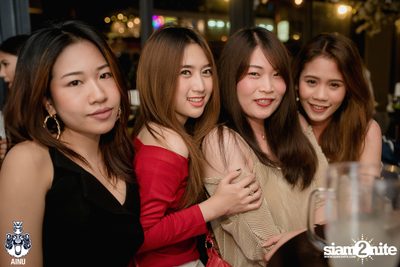 Saturday Night at Ainu Bar — photo 31