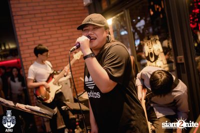 Saturday Night at Ainu Bar — photo 33