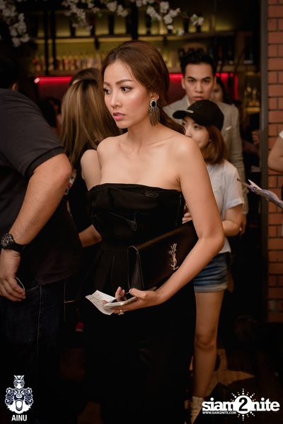 Saturday Night at Ainu Bar — photo 34