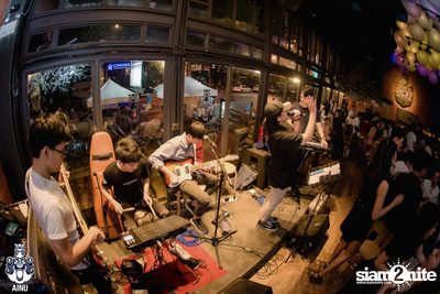 Saturday Night at Ainu Bar — photo 51