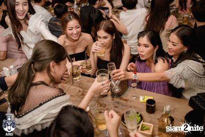 Saturday Night at Ainu Bar — photo 70