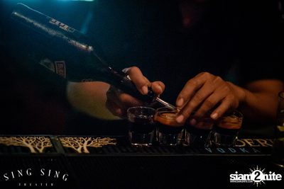 BLING IT กับ Bangkok Invaders ที่ ซิง ซิง เธียเตอร์ — photo 45