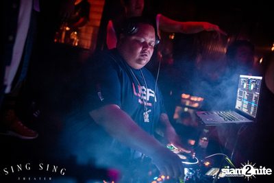 BLING IT กับ Bangkok Invaders ที่ ซิง ซิง เธียเตอร์ — photo 111