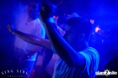 BLING IT กับ Bangkok Invaders ที่ ซิง ซิง เธียเตอร์ — photo 112