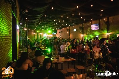 Aof Pongsak at 20Something Bar — photo 1