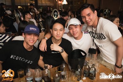 Aof Pongsak at 20Something Bar — photo 27