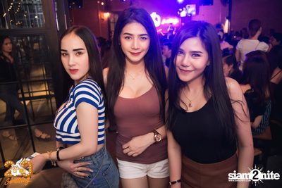 Aof Pongsak at 20Something Bar — photo 70