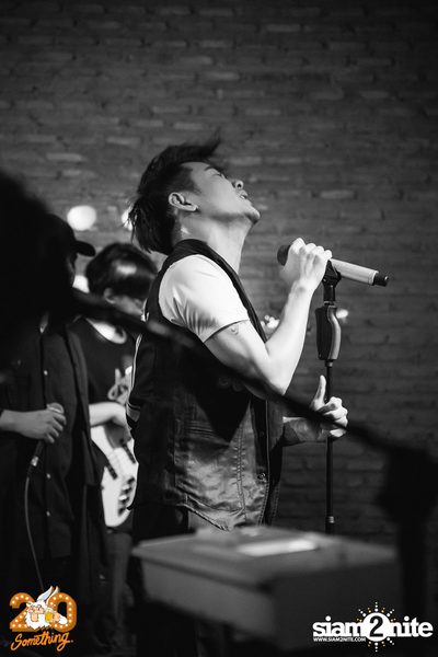 Aof Pongsak at 20Something Bar — photo 98