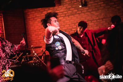 Aof Pongsak at 20Something Bar — photo 175
