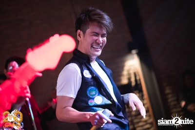 Aof Pongsak at 20Something Bar — photo 190