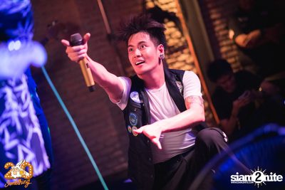 Aof Pongsak at 20Something Bar — photo 191