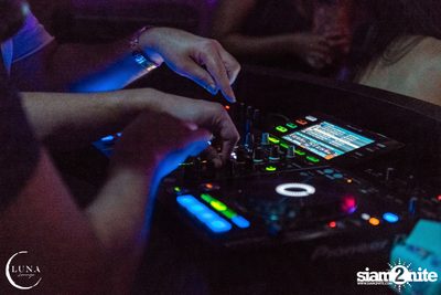Ladies Night at Luna Lounge — photo 98