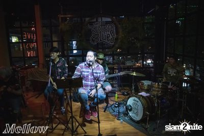 Ammy The Bottom Blues ที่ เมลโล่ ทองหล่อ — photo 21