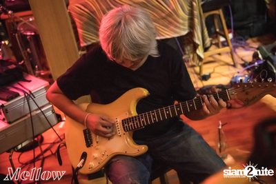 Ammy The Bottom Blues ที่ เมลโล่ ทองหล่อ — photo 25