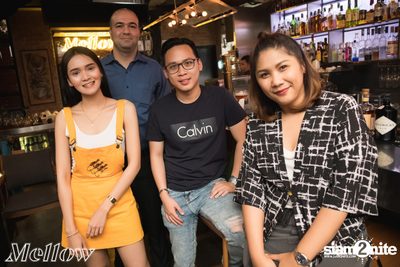 Ammy The Bottom Blues ที่ เมลโล่ ทองหล่อ — photo 48