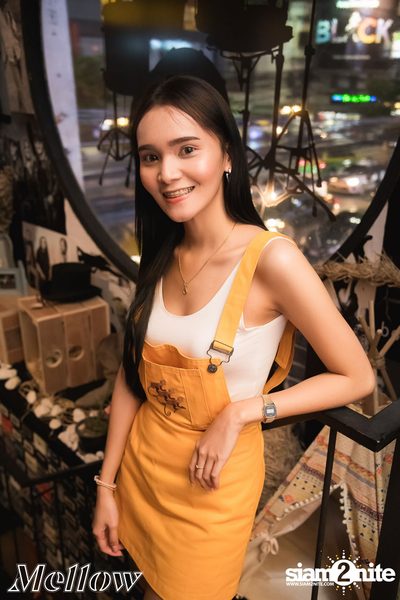 Ammy The Bottom Blues ที่ เมลโล่ ทองหล่อ — photo 51