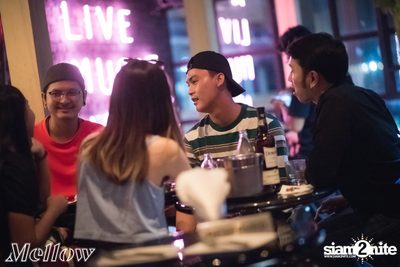 Ammy The Bottom Blues ที่ เมลโล่ ทองหล่อ — photo 53