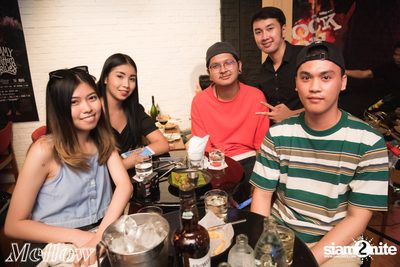 Ammy The Bottom Blues ที่ เมลโล่ ทองหล่อ — photo 60