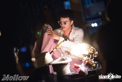 Ammy The Bottom Blues ที่ เมลโล่ ทองหล่อ — photo 67