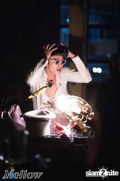 Ammy The Bottom Blues ที่ เมลโล่ ทองหล่อ — photo 68