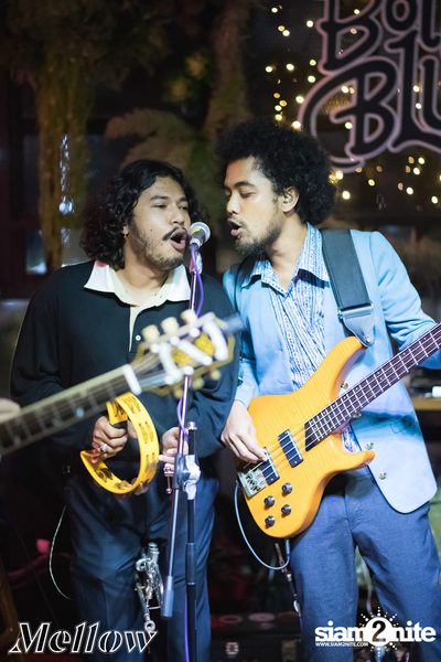 Ammy The Bottom Blues ที่ เมลโล่ ทองหล่อ — photo 69