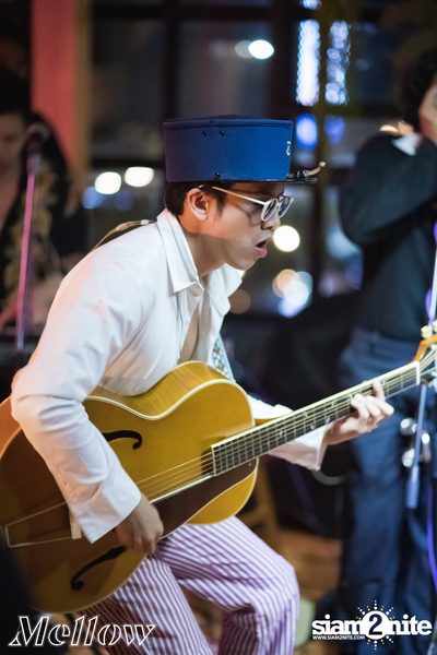 Ammy The Bottom Blues ที่ เมลโล่ ทองหล่อ — photo 70