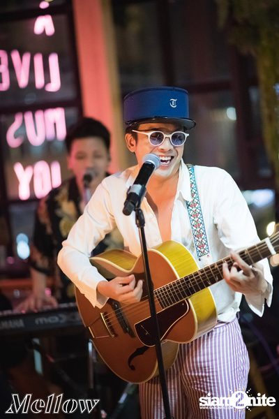 Ammy The Bottom Blues ที่ เมลโล่ ทองหล่อ — photo 74